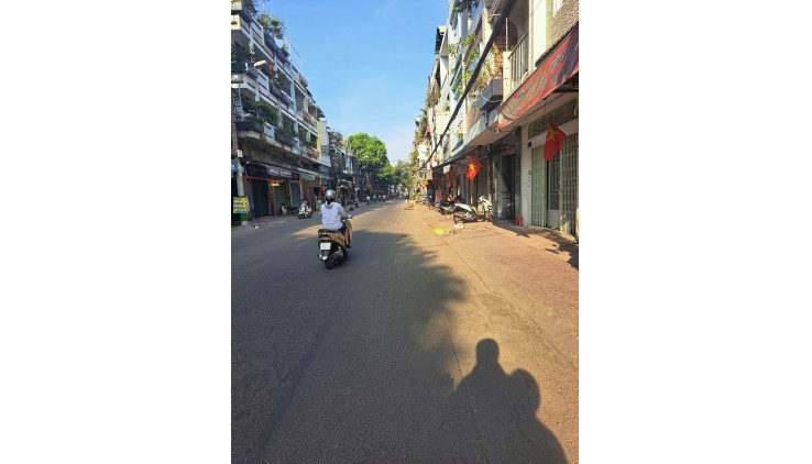 BÁN NHÀ MẶT TIỀN KINH DOANH, 3 TẦNG, ĐƯỜNG HƯNG PHÚ Q8. VỪA Ở VỪA CHO THUÊ, NHỈNH 6 TỶ.